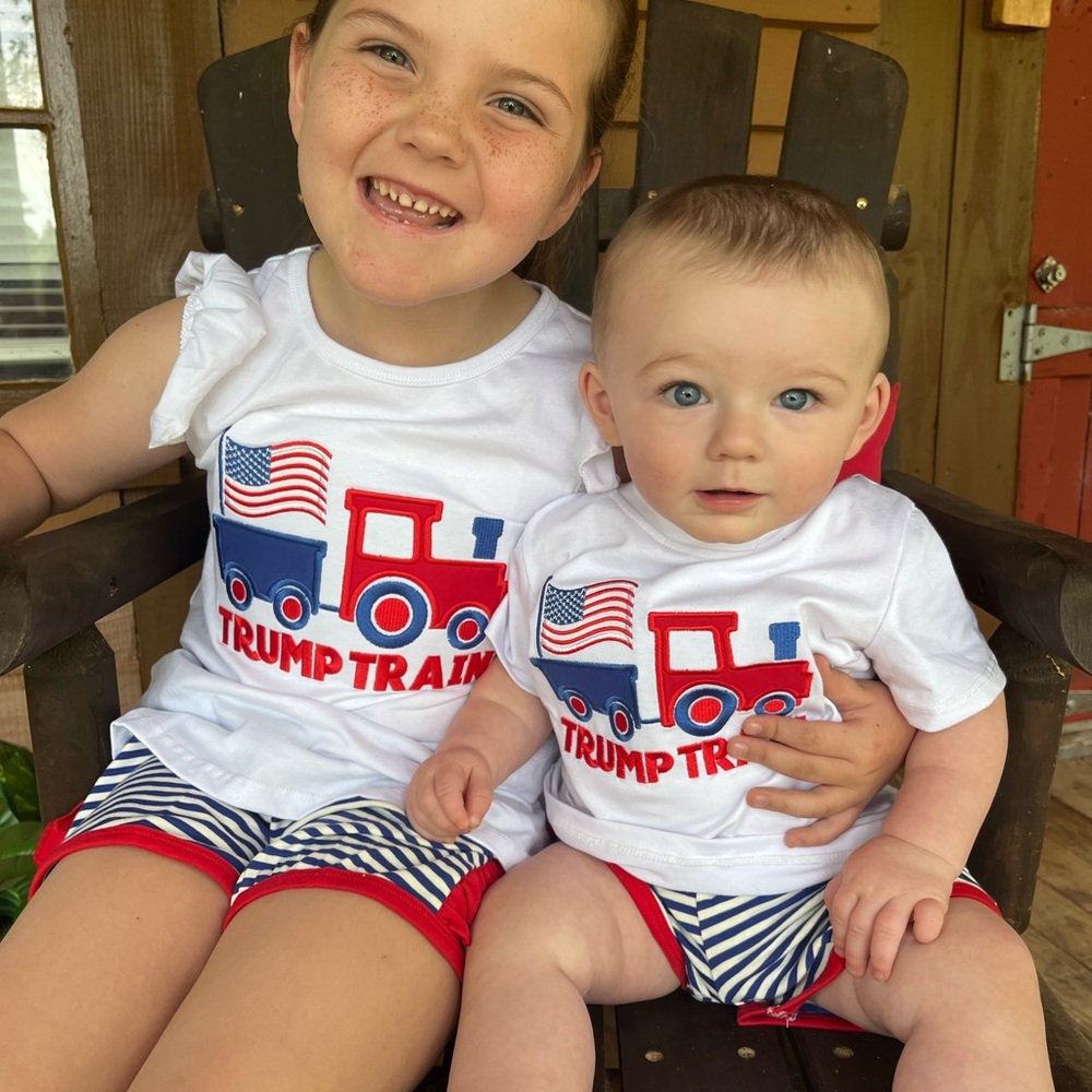 boys new in pack Trump train boutique custom shorts set